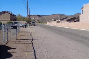 720 Wilshire Ave, Kingman, AZ 86409 - Photo 3