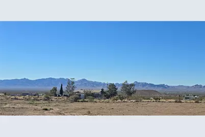 3676 W Collins Drive, Golden Valley, AZ 86413 - Photo 7