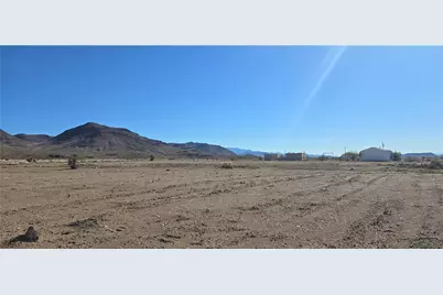 3676 W Collins Drive, Golden Valley, AZ 86413 - Photo 5