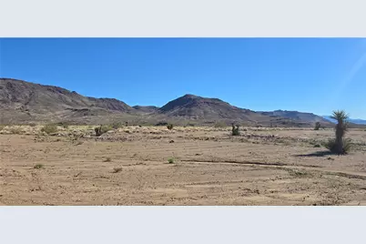 3628 W Collins Drive, Golden Valley, AZ 86413 - Photo 3