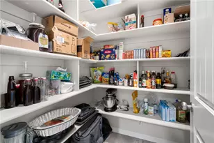 495 S Gln Cyn Rd, Golden Valley, AZ 86413 - Photo 13