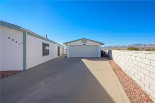 3061 Oak Pl, Bullhead City, AZ 86429 - Photo 11