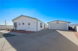 3061 Oak Pl, Bullhead City, AZ 86429 - Photo 5