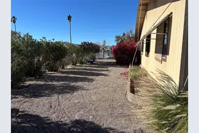 1095 Holly Street, Bullhead City, AZ 86442 - Photo 5