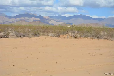 N7 Castle Butte Road, Yucca, AZ 86438 - Photo 9