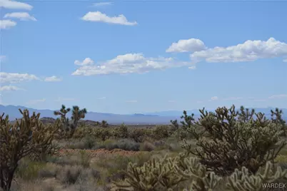 11900 S Alan Road, Yucca, AZ 86438 - Photo 97