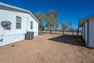 917 S Estrella Rd, Golden Valley, AZ 86413 - Photo 73