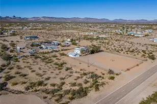 917 S Estrella Rd, Golden Valley, AZ 86413 - Photo 93