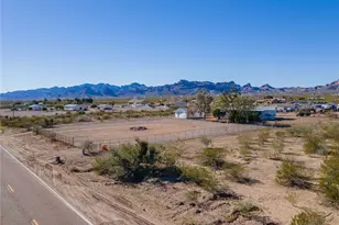 917 S Estrella Rd, Golden Valley, AZ 86413 - Photo 89