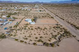 917 S Estrella Rd, Golden Valley, AZ 86413 - Photo 97