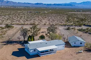 917 S Estrella Rd, Golden Valley, AZ 86413 - Photo 85