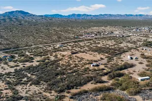 18310 US-93, Wikieup, AZ 85360 - Photo 17