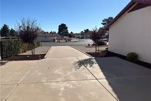 995 Hillcrest Dr, Kingman, AZ 86409 - Photo 13