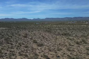 3895 N Hoover Rd, Golden Valley, AZ 86413 - Photo 1