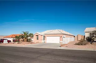 1585 Pettibone Dr, Bullhead City, AZ 86442 - Photo 3