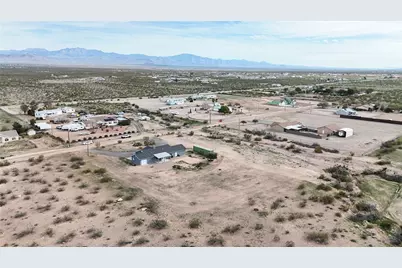 917 S Escuela Road, Golden Valley, AZ 86413 - Photo 33