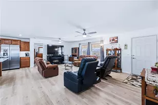 429 S Lochiel Rd, Golden Valley, AZ 86413 - Photo 11