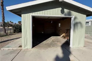 1001 Holly St, Bullhead City, AZ 86442 - Photo 27