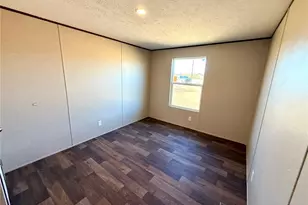 5614 W Newgard Dr, Golden Valley, AZ 86413 - Photo 21