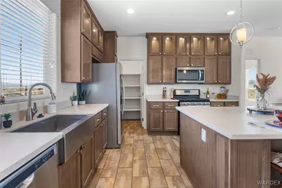 8248 N Teddy Roosevelt Road, Golden Valley, AZ 86413 - Photo 15