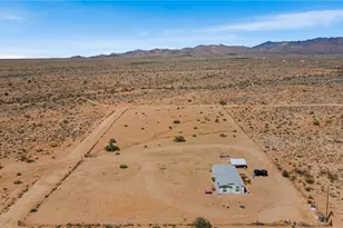 8248 N Teddy Roosevelt Rd, Golden Valley, AZ 86413 - Photo 33