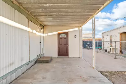 587 Harbor Drive, Bullhead City, AZ 86442 - Photo 3