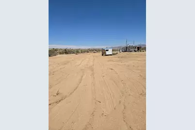 6112 Gladys Dr, Golden Valley, AZ 86413 - Photo 5