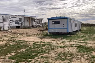 6112 W Gladys Dr, Golden Valley, AZ 86413 - Photo 3