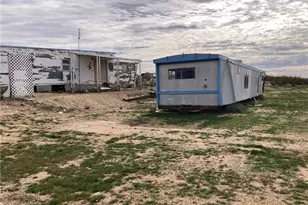 6112 Gladys Dr, Golden Valley, AZ 86413 - Photo 3