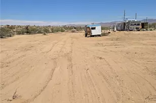 6112 W Gladys Dr, Golden Valley, AZ 86413 - Photo 5