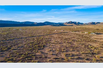 5149 N Dilkon Road, Golden Valley, AZ 86413 - Photo 11