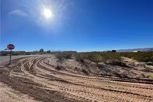 8775 N Ironwood Dr, Kingman, AZ 86401 - Photo 1