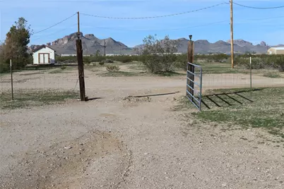 1598 S Escuela Road, Golden Valley, AZ 86413 - Photo 7