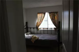 1598 S Escuela Rd, Golden Valley, AZ 86413 - Photo 15