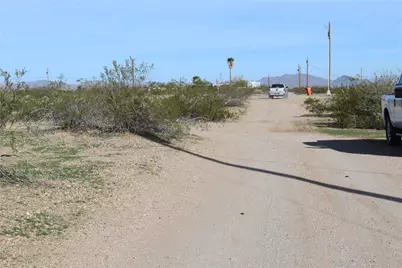 1598 S Escuela Road, Golden Valley, AZ 86413 - Photo 39