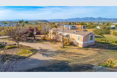 533 S Horn Road, Golden Valley, AZ 86413 - Photo 37