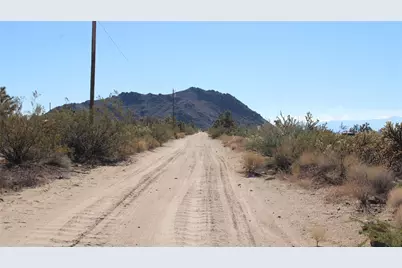 11186 S Bennie Road, Yucca, AZ 86438 - Photo 7