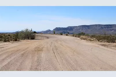 11186 S Bennie Road, Yucca, AZ 86438 - Photo 5