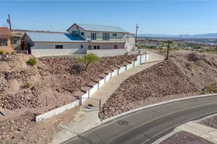 3194 Sycamore Ave, Bullhead City, AZ 86429 - Photo 5