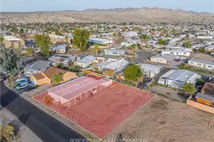 559 Malibu Cir S, Bullhead City, AZ 86442 - Photo 3