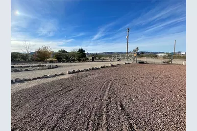 7880 W Shipp Drive, Golden Valley, AZ 86413 - Photo 47