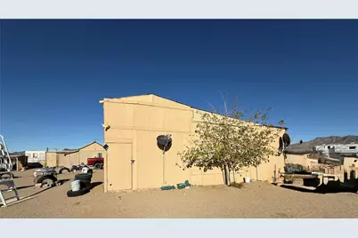 15571 N Edgemont Road, Dolan Springs, AZ 86441 - Photo 11