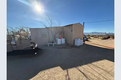 15571 N Edgemont Road, Dolan Springs, AZ 86441 - Photo 17