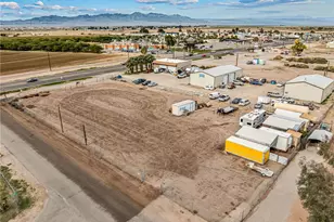 1527 E Cottonwood Ln, Mohave Valley, AZ 86440 - Photo 1