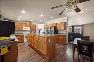 11330 Ali-Chuk Rd, Yucca, AZ 86438 - Photo 9