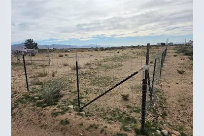 6070 W Gladys Drive, Golden Valley, AZ 86413 - Photo 7