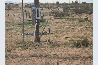 6070 W Gladys Drive, Golden Valley, AZ 86413 - Photo 1