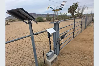 3325 N Bacobi Road, Golden Valley, AZ 86413 - Photo 13