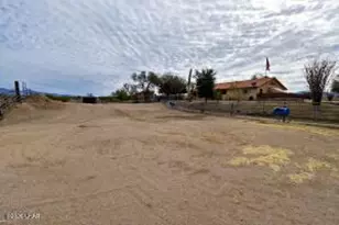 16722 S Lawton Rd, Yucca, AZ 86438 - Photo 23