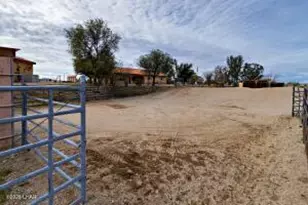 16722 S Lawton Rd, Yucca, AZ 86438 - Photo 25